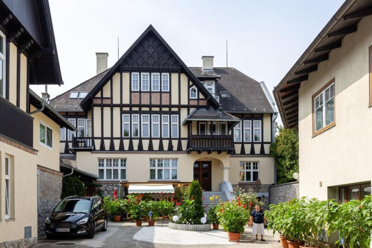 Haus Zu Den Zwei Eichen Apartment Perchtoldsdorf Exterior photo